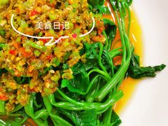 剁椒藤菜-洪霞餐馆