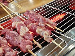 -哈尔滨小酒馆·鲜肉现穿自助烧烤(康新花园店)
