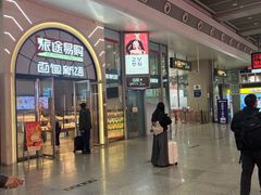 -虹桥火车站-停车场