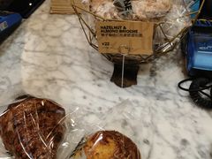 焦糖牛角包-PAPER STONE BAKERY(天环店)