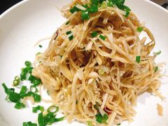 香葱拌笋衣-小大董·烤鸭(凤凰汇店)