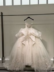 -南京宝娜嫁衣婚纱礼服馆(中央路店)
