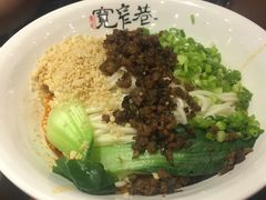 成都担担面-张氏宽窄巷成都名小吃(茂业百货华强北店)
