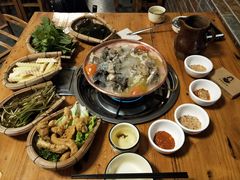 -阿婆情腊排骨火锅(金虹路店)