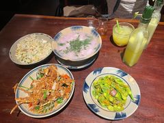 -Cuc Gach Quan Restaurant