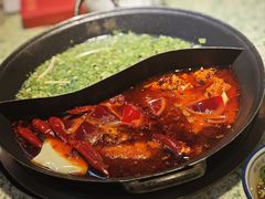 跷脚鸳鸯锅-鸿姐老火锅(静安店)