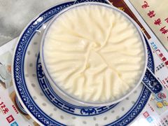 招牌双皮奶任意配-广信牛奶甜品世家(台东店)