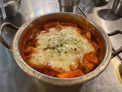 锅炒芝士年糕-富乐满韩国正宗炸鸡韩国料理(虹泉路店)