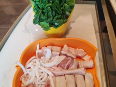 -润园四季椰子鸡火锅(卓越INTOWN店)