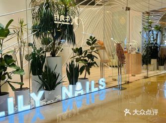 端午小长假，请了四天年假连成九天去川藏玩，旅行当然少