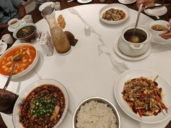 -万重锦·人文川菜馆(骡马市店)