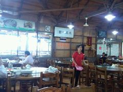 大堂-绿雅居原生态农庄(小涌店)