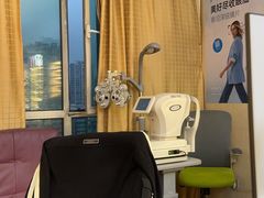 -优医视平价眼镜蔡司依视路折扣工厂店(十里堡店)