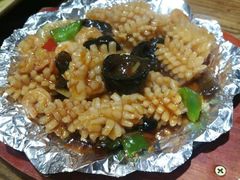 铁板海三鲜-东来菜馆•手抓海鲜家常菜•海鲜锅贴(鸽子窝店)