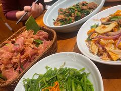 -老滇山寨•云南特色菜•地方菜•民族风情歌舞表演(金碧店)