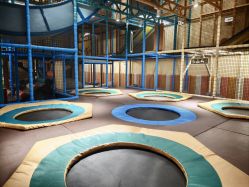 -meland club亲子乐园·派对·餐厅(武汉新天地北馆·华中旗舰店)