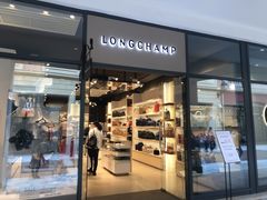 -Longchamp(佛罗伦萨小镇奥特莱斯店)