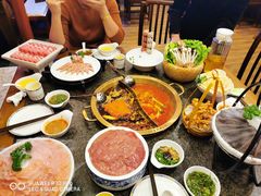 -小天鹅火锅·一线江景洪鼎旗舰店(洪崖洞店)