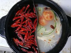 -两三事小郡肝串串香火锅(桂庙店)