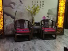 -莱仪堂艾灸经络养生馆(九亭一店)