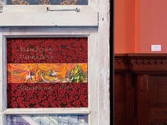 -Nathalie Djurberg与Hans Berg“牛皮纸包裹的月亮”-Prada荣宅当季展览