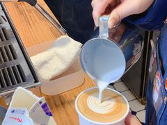 热拿铁-AllorNothing横竖横咖啡(天虹店)