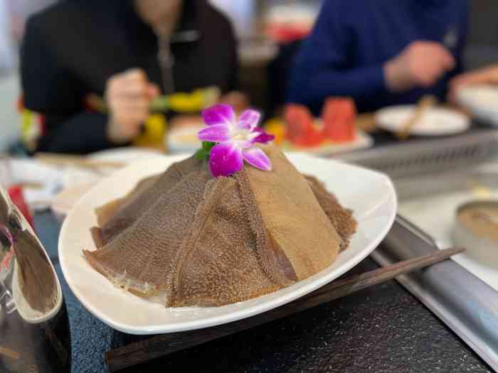 花椒籽火锅(即墨利群店)-"带着一家老小来花椒家吃的饭,中午十二点左.
