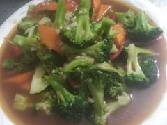 招牌美食-冯记白土岗辣子鸡