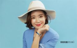 俏皮可爱-巴黎婚纱摄影工作室