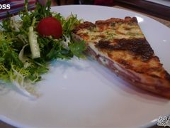 法式培根鸡蛋派配色拉-LA  PETANQUE(泰安路店)