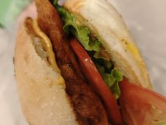 -必胜客(尹山湖歌林公园店)