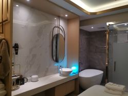 -香港倾城国际·美容美体中心