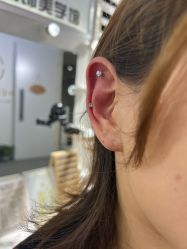 -AI艾耳·专业手工耳洞·穿孔美学馆