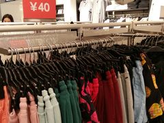 -H&M(天一广场店)