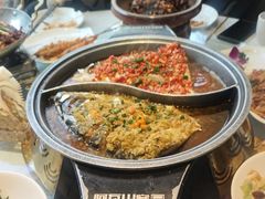 -阿瓦山寨·湘菜现炒·剁椒鱼头王(咸阳总店)