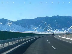-丝绸之路山地度假区滑雪场