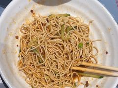 -肥肥虾庄·金牌油焖大虾(杨园滨江时代walk店)