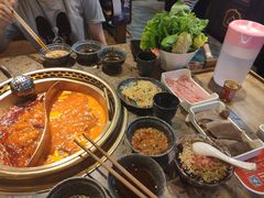 番茄鸳鸯锅-小龙坎老火锅(北京三里屯店)