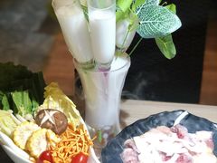 鲜榨椰子汁-探窝·竹笙椰子鸡(杨箕店)