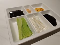 -皇城根·鲁菜济南菜·吊炉烤鸭·炒鸡鱼头(济南旗舰店)