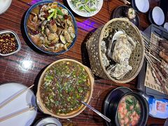 -蚝堡海鲜·威海菜·海肠捞饭·烧烤·亚洲吃蚝公司(幸福门店)