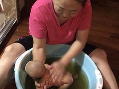 -爱月宝月嫂·育儿嫂(哈尔滨总店)