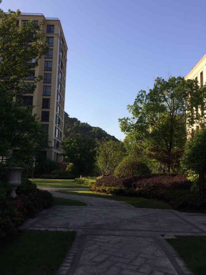 绿城·英溪桃源-"这是英溪桃源小区物业公司为了响应全民健身.