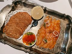 温热烟熏三文鱼-壳里西餐厅Coquille Seafood Bistro(蒙自路店)