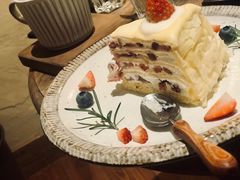 当季鲜草莓蛋糕-懒鱼时光馆(沙坪坝店)