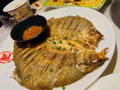 -肥肥虾庄·金牌油焖大虾(沙湖店)