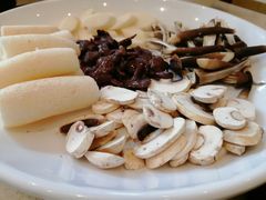 -黔蘑菇四季餐厅(观山湖店)