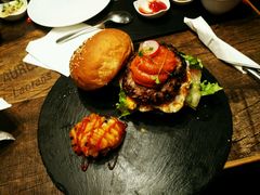 -HIGH FIVE哈福手工汉堡(桂林路店)