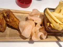 酥炸鸡翅配薯条-龙记香港茶餐厅(久光百货店)