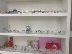 -新视达眼镜店·蔡司·依视路(名镜苑店)